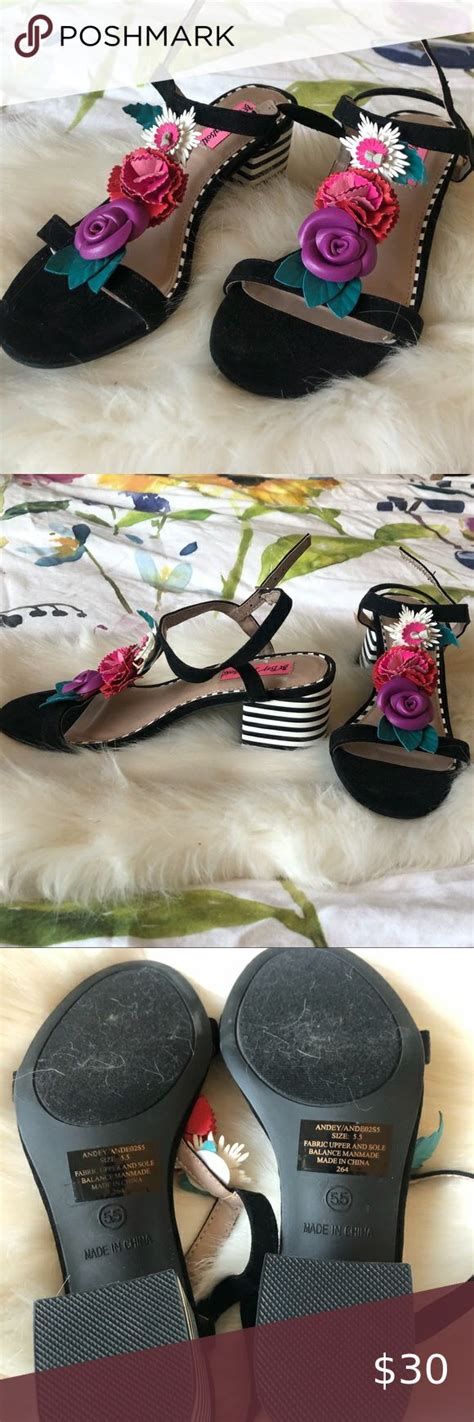 betsey johnson shoes size 5